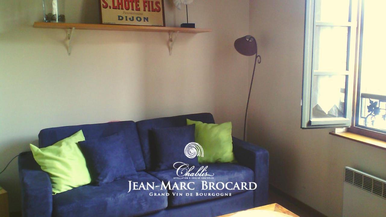 Les Appartements De Chablis Exterior photo
