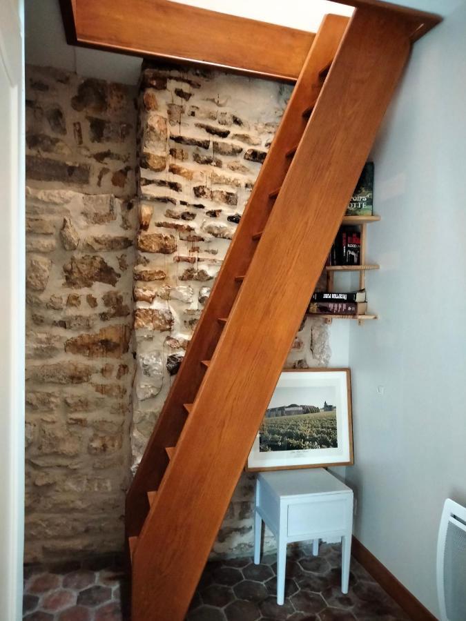 Les Appartements De Chablis Exterior photo